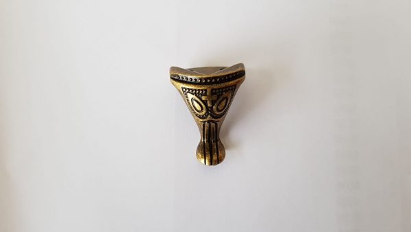 PE EGIPCIO GRANDE OURO VELHO A56/07